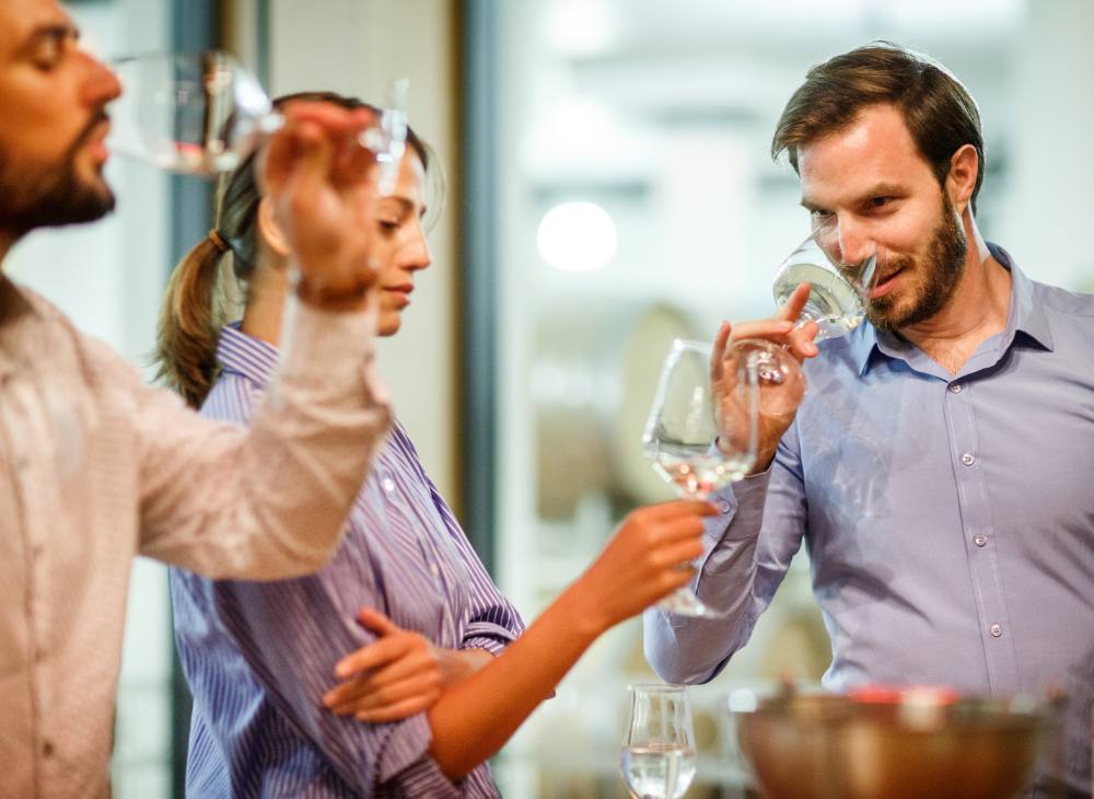 Dégustation offerte et gratuite  - vin rouge blanc et rosé - Oenotourisme - Gard (30) entre Avignon et Nimes - Proche du Pont du Gard